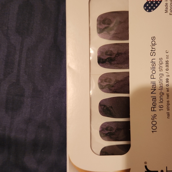 Color street nails...green and purple..snake my day....smokes on you - Picture 3 of 4